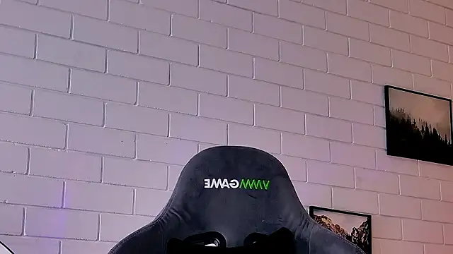 TinaDavil online show from February 3, 2026, 9:14 am