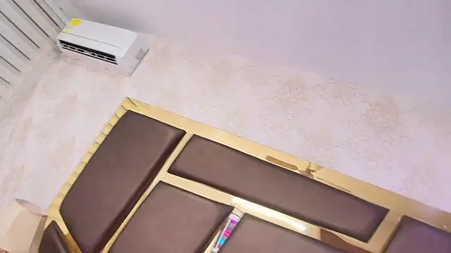 ZoehRoux online show from January 28, 2025, 8:04 am