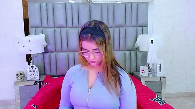 ZoehRoux online show from October 17, 2025, 4:04 am