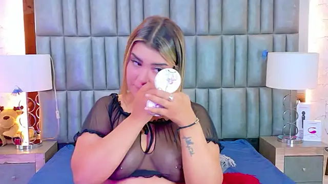 Snapshot of ZoehRoux chatting on December 23, 2025, 3:59 am ZoehRoux online show from December 23, 2025, 3:59 am