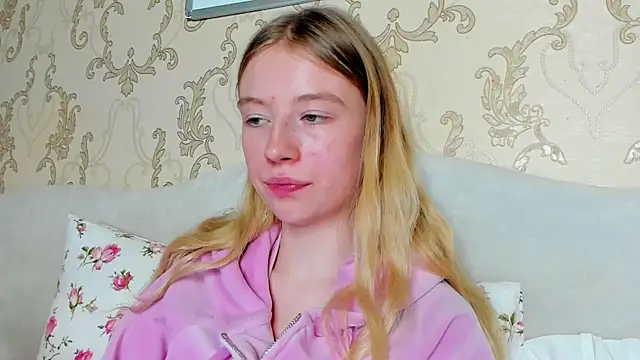 Snapshot of minidivaa_ chatting on December 13, 2024, 1:59 am minidivaa  online show from December 13, 2024, 1:59 am