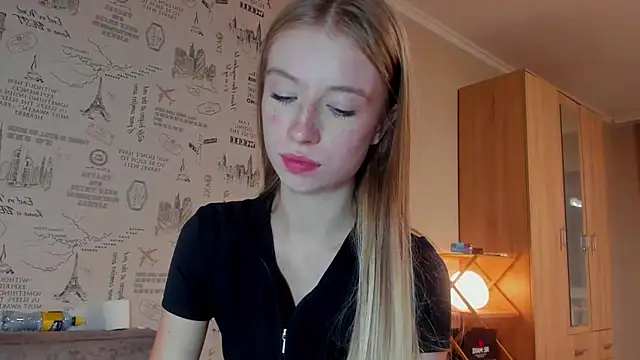 Snapshot of minidivaa_ chatting on September 12, 2025, 8:42 pm minidivaa  online show from September 12, 2025, 8:42 pm