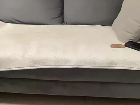 4small4inchlol online show from December 22, 2025, 7:55 pm