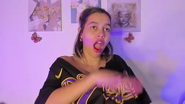 Snapshot of samara_jonness chatting on February 1, 2025, 3:41 am samara jonness online show from February 1, 2025, 3:41 am