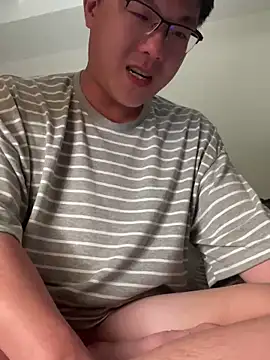 YoY-man online show from January 13, 2025, 3:26 pm