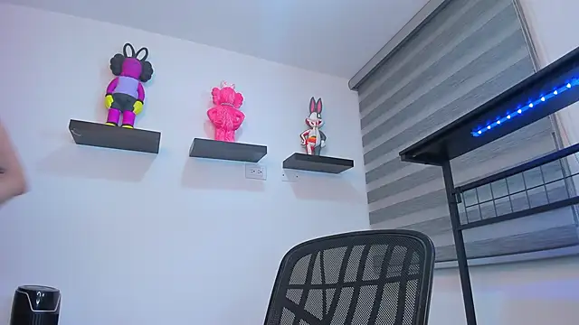 Gangster Girl online show from December 21, 2025, 4:52 am