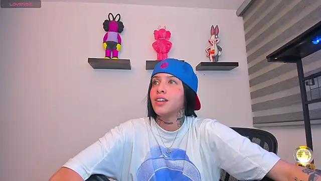 Snapshot of Gangster_Girl chatting on February 7, 2026, 3:32 am Gangster Girl online show from February 7, 2026, 3:32 am