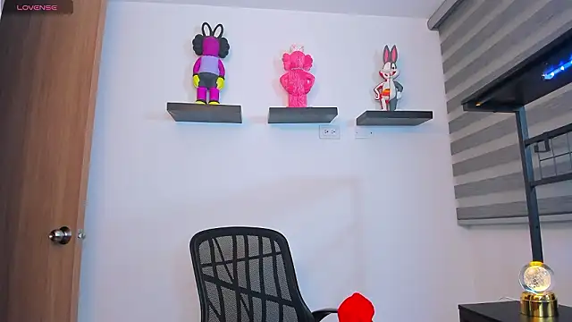 Snapshot of Gangster_Girl chatting on February 10, 2026, 11:09 pm Gangster Girl online show from February 10, 2026, 11:09 pm