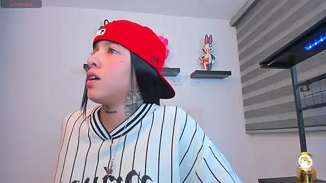 Snapshot of Gangster_Girl chatting on February 17, 2026, 6:54 am Gangster Girl online show from February 17, 2026, 6:54 am