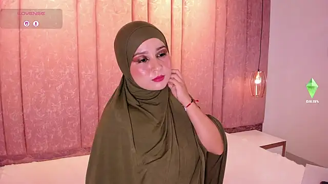 Snapshot of SamiQuest chatting on November 6, 2025, 4:13 am SamiQuest online show from November 6, 2025, 4:13 am