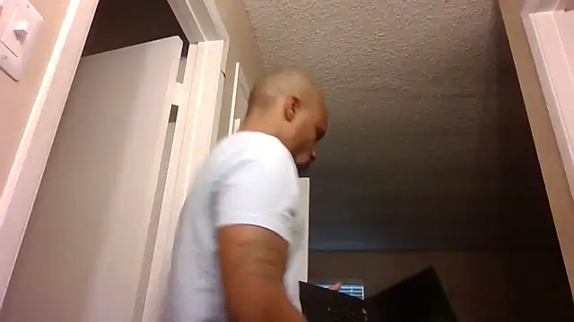 Snapshot of SexxyreddMale chatting on March 4, 2025, 10:27 pm SexxyreddMale online show from March 4, 2025, 10:27 pm