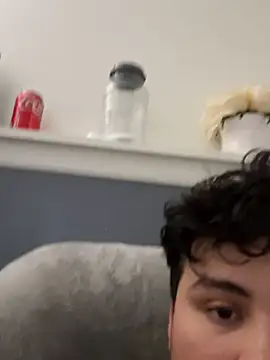 Snapshot of elperrinHN chatting on February 19, 2025, 6:32 pm elperrinHN online show from February 19, 2025, 6:32 pm