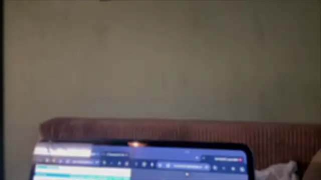 Snapshot of courteous_raspberrry chatting on October 10, 2025, 6:01 am courteous raspberrry online show from October 10, 2025, 6:01 am