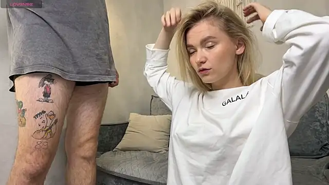 Snapshot of Adelovenick chatting on October 6, 2025, 7:28 am Adelovenick online show from October 6, 2025, 7:28 am