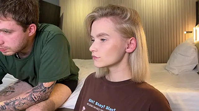 Snapshot of Adelovenick chatting on November 10, 2025, 12:15 pm Adelovenick online show from November 10, 2025, 12:15 pm