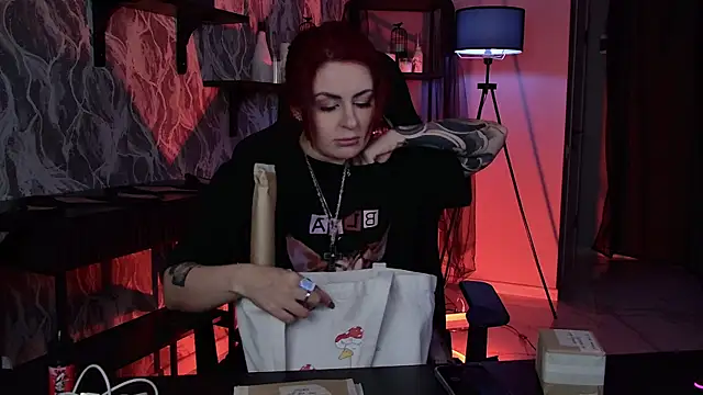 Lana  May online show from December 17, 2025, 9:15 am