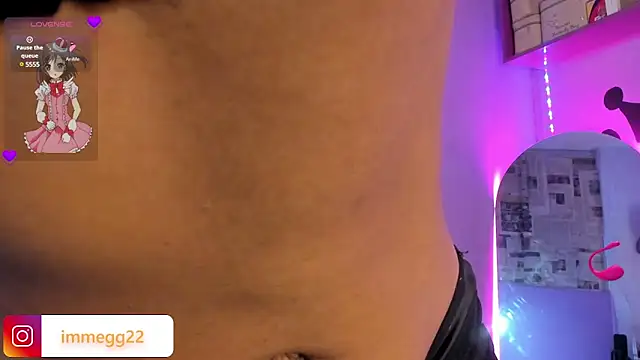 meganthompsonn22 online show from March 6, 2025, 9:58 am