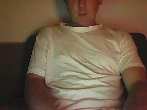 Snapshot of Sunnygun0 chatting on March 4, 2025, 5:56 pm Sunnygun0 online show from March 4, 2025, 5:56 pm