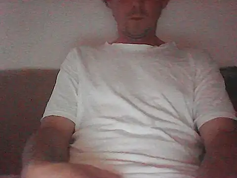 Snapshot of Sunnygun0 chatting on July 11, 2026, 1:58 pm Sunnygun0 online show from July 11, 2026, 1:58 pm