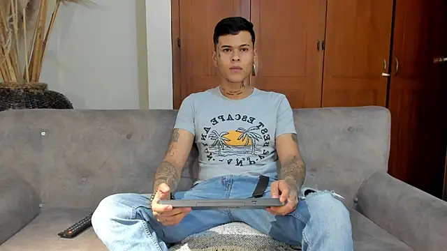 jamesinked  online show from November 9, 2025, 3:16 am