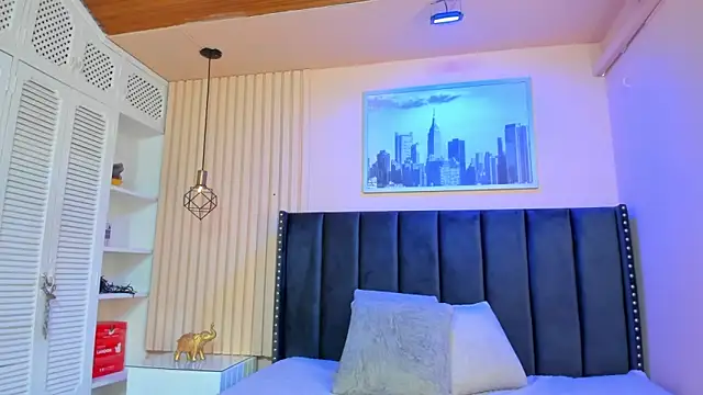 viiolett lee online show from January 19, 2025, 8:09 pm