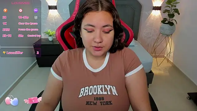 nadine russo online show from January 17, 2025, 7:16 pm