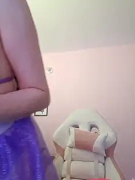 Snapshot of sophie_pazz chatting on October 30, 2025, 9:37 pm sophie pazz online show from October 30, 2025, 9:37 pm