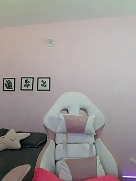 Snapshot of sophie_pazz chatting on November 3, 2025, 10:21 pm sophie pazz online show from November 3, 2025, 10:21 pm