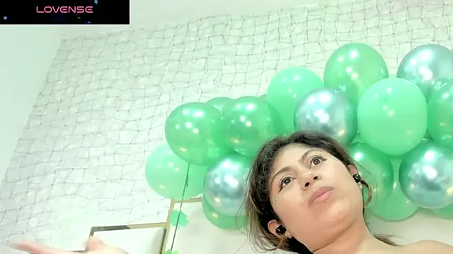 Snapshot of Victoriaa_millers chatting on March 21, 2025, 3:12 am Victoriaa millers online show from March 21, 2025, 3:12 am