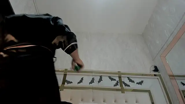 Snapshot of Victoriaa_millers chatting on October 28, 2025, 7:05 pm Victoriaa millers online show from October 28, 2025, 7:05 pm