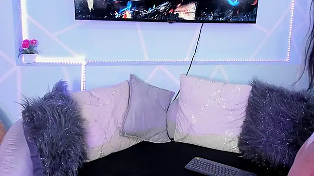 Snapshot of lila_noa chatting on November 8, 2025, 7:45 pm lila noa online show from November 8, 2025, 7:45 pm