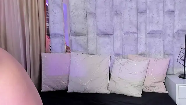 Snapshot of lila_noa chatting on November 13, 2025, 7:35 pm lila noa online show from November 13, 2025, 7:35 pm