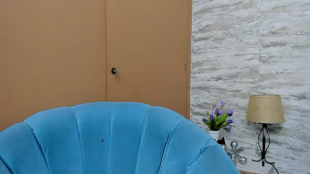  miaquevedo  online show from January 15, 2025, 3:18 pm