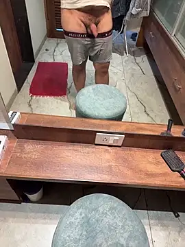 versatile guy01 online show from October 12, 2025, 10:03 am