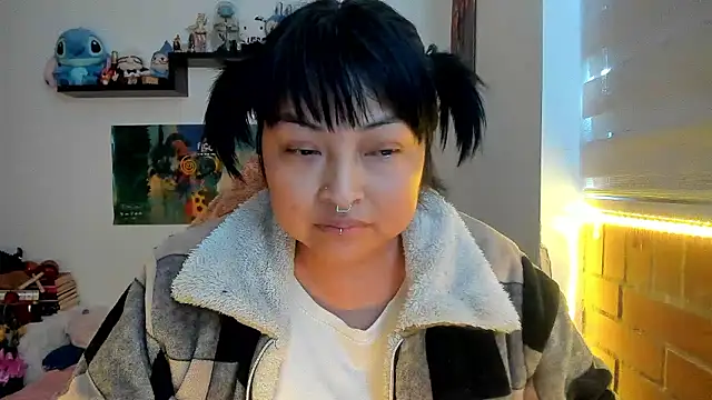 Shaddycute  online show from February 18, 2026, 2:57 pm