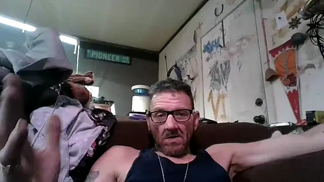 gettinit2wice online show from October 22, 2025, 12:49 pm