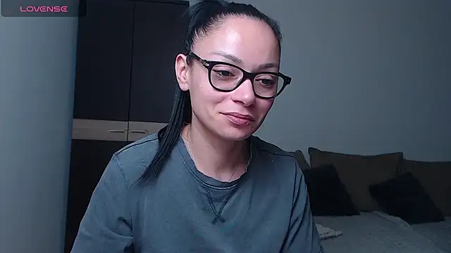 BabySerene online show from April 9, 2026, 2:55 am