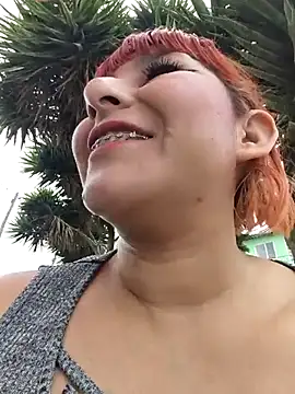 florecita9 online show from November 5, 2025, 3:56 pm