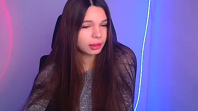 Snapshot of Hanna_Way chatting on January 13, 2025, 6:38 am Hanna Way online show from January 13, 2025, 6:38 am