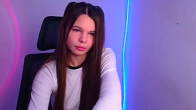 Snapshot of Hanna_Way chatting on January 18, 2025, 10:06 am Hanna Way online show from January 18, 2025, 10:06 am