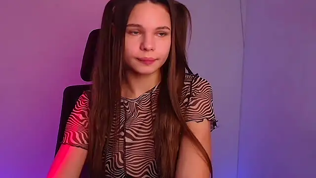 Snapshot of Hanna_Way chatting on February 1, 2025, 10:05 am Hanna Way online show from February 1, 2025, 10:05 am