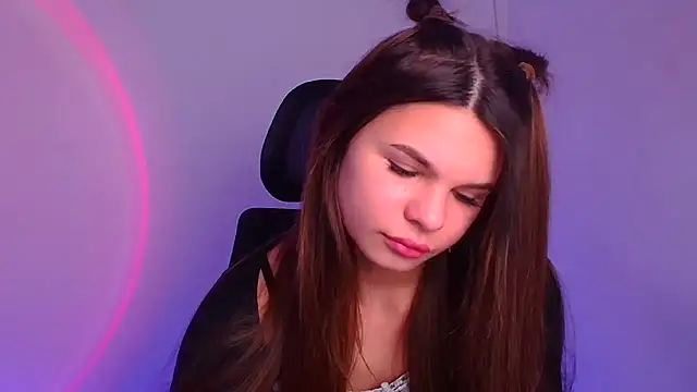 Snapshot of Hanna_Way chatting on February 9, 2025, 10:20 am Hanna Way online show from February 9, 2025, 10:20 am