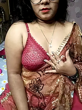 Snapshot of ella_mariya chatting on December 10, 2024, 5:11 pm ella mariya online show from December 10, 2024, 5:11 pm