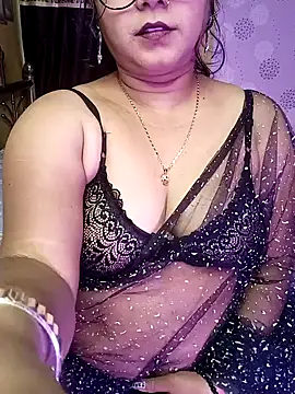 Snapshot of ella_mariya chatting on December 11, 2024, 8:36 am ella mariya online show from December 11, 2024, 8:36 am
