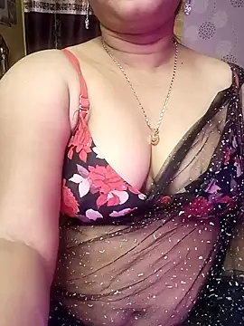 Snapshot of ella_mariya chatting on December 29, 2024, 4:19 pm ella mariya online show from December 29, 2024, 4:19 pm