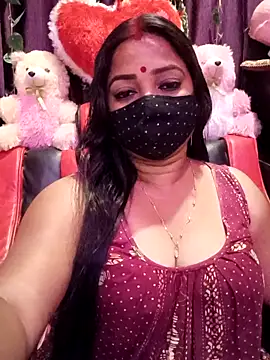 Snapshot of ella_mariya chatting on April 23, 2026, 7:05 pm ella mariya online show from April 23, 2026, 7:05 pm