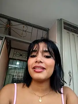 caro03x online show from November 3, 2025, 10:21 pm