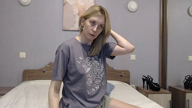 Snapshot of AvelinaLeoni chatting on December 29, 2024, 3:35 pm AvelinaLeoni online show from December 29, 2024, 3:35 pm