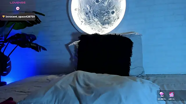 Snapshot of Elise_Diamond chatting on March 1, 2025, 5:27 pm Elise Diamond online show from March 1, 2025, 5:27 pm