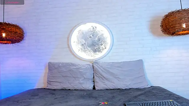 Snapshot of Elise_Diamond chatting on September 16, 2025, 2:23 am Elise Diamond online show from September 16, 2025, 2:23 am